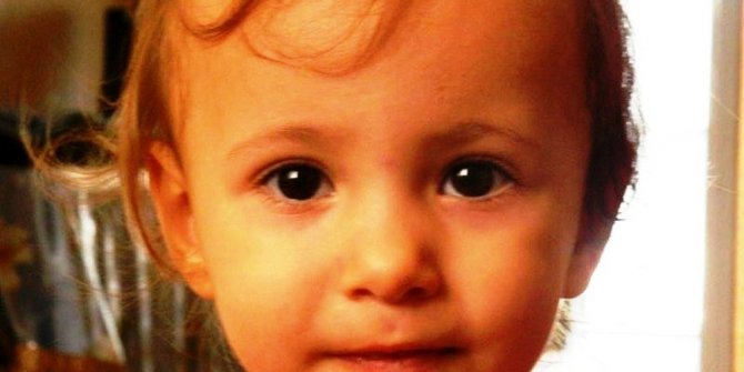 10 METRE YÜKSEKTEN DÜŞEN 3 YAŞINDAKİ ÇOCUK ÖLDÜ