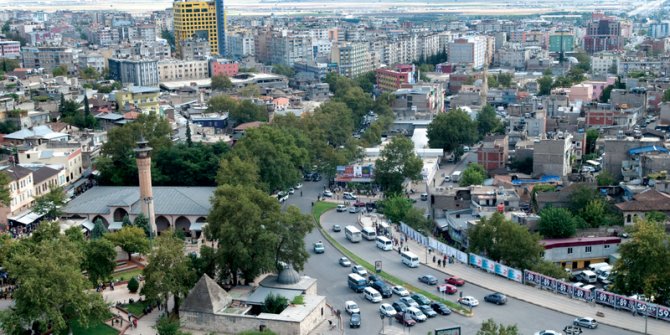 7 KİŞİDEN 300 FABRİKAYA