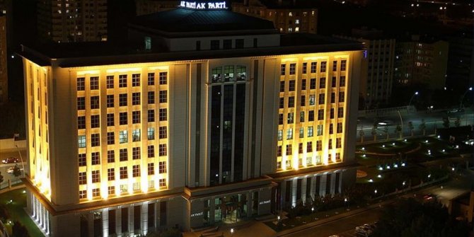 AK PARTİ 'SİYASİ ANALİZ' KOMİSYONU KURDU