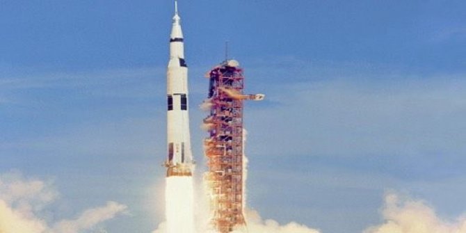 AYA İLK İNSAN TAŞIYAN SATURN V, OYUNCAK OLDU!