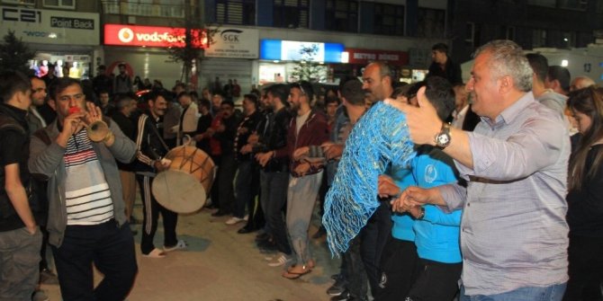 HAKKARİ’DE COŞKULU KARŞILAMA