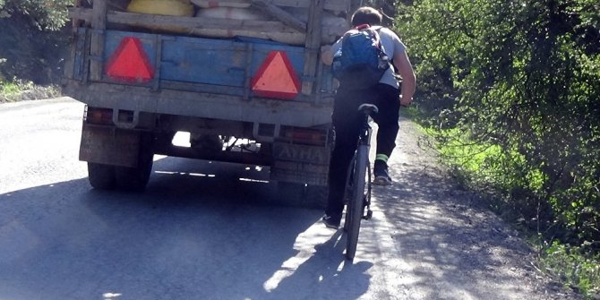 TEHLİKELİ YOLCULUK YÜREKLERİ AĞZA GETİRDİ