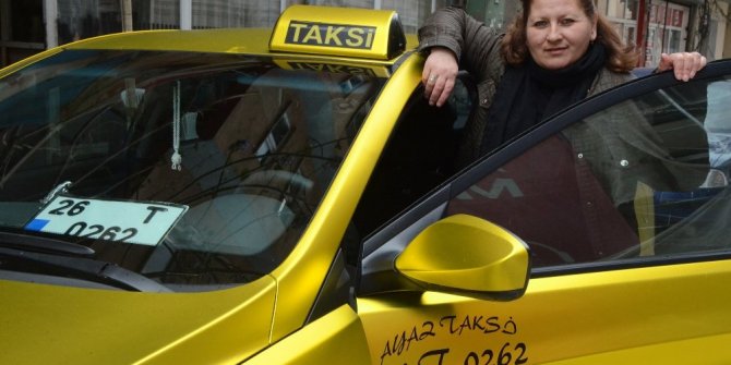 ’ELİNİN HAMURUYLA' HER İŞE KARIŞIYOR