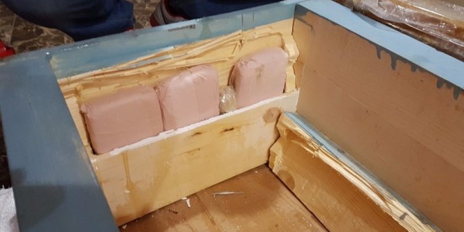 ARI KOVANINDAN UYUŞTURUCU ÇIKTI