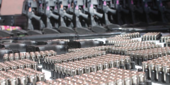 750 BİN LİRALIK KAÇAK SİLAH ELE GEÇİRİLDİ