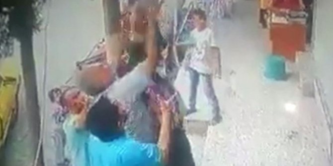 MİNİK KIZI HAVADA YAKALADILAR: O ANLAR KAMERADA