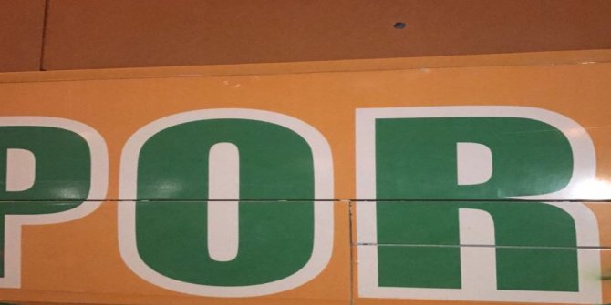 ALANYASPOR OTOBÜSÜNE TAŞLI SALDIRI