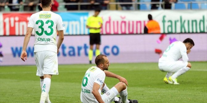 BURSASPOR'UN ÖNLENEMEZ DÜŞÜŞÜ SÜRÜYOR