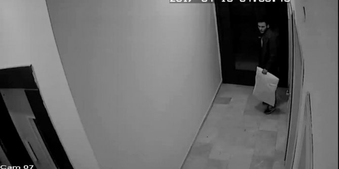 YASTIKLI HIRSIZ APARTMANDAN 12 ÇİFT AYAKKABI ÇALDI