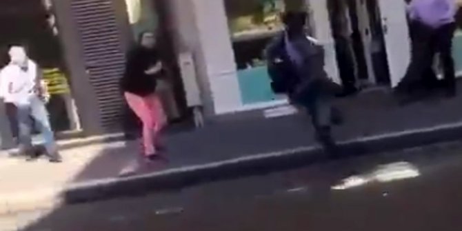 SİLAHLI SOYGUN FİLMLERİ ARATMADI !