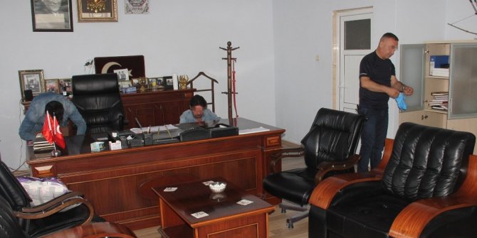 HUSUMETLİ İKİ AİLEYE 300 POLİSLE ŞAFAK BASKINI YAPILDI