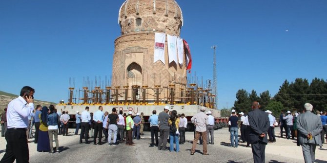 TARİHİ ZEYNEL BEY TÜRBESİ TAŞINIYOR