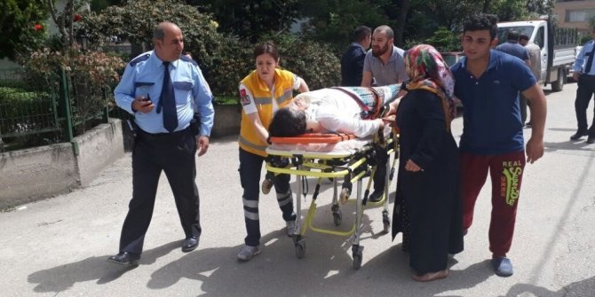 ANNESİNİ VE KIZ KARDEŞİNİ SİLAHLA REHİN ALDI