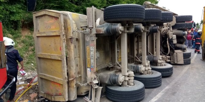 İSTANBUL’DA FECİ KAZA: 1 ÖLÜ, 8 YARALI