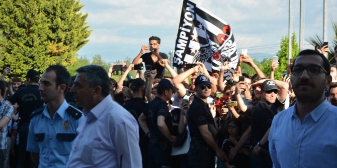 BEŞİKTAŞ KAFİLESİ STADYUMA GELDİ