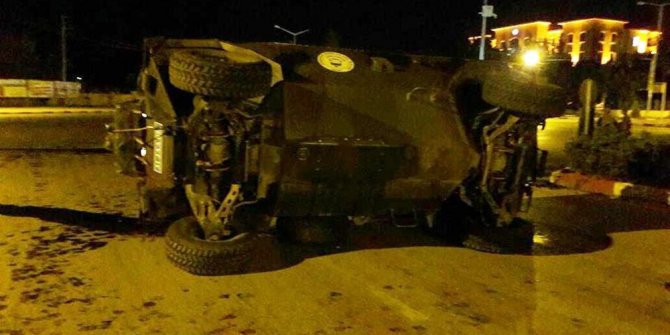 ASKERİ ARAÇ KAZA YAPTI: ÇOK SAYIDA YARALI VAR!