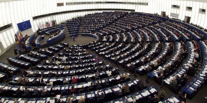 AVRUPA PARLAMENTOSU’NDAN MACARİSTAN’A SORUŞTURMA