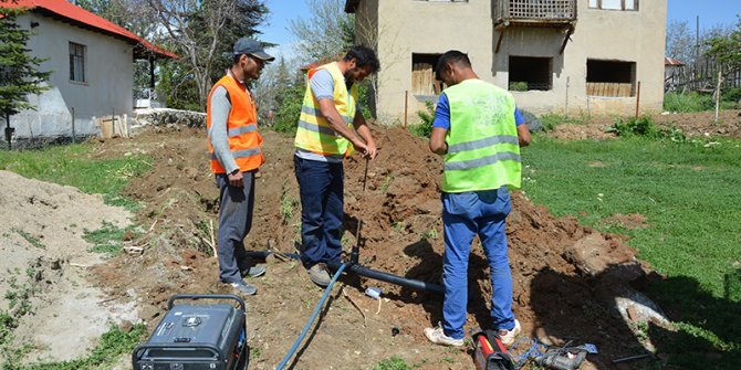 ANZOREY’DE İÇME SUYU ÇALIŞMALARI TAMAMLANIYOR