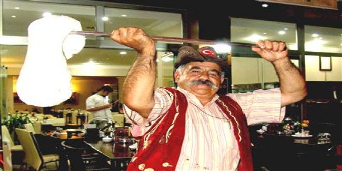 DÜNYACA ÜNLÜ MARAŞ DONDURMASI TESCİLLENİYOR