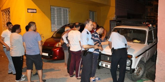 TARTIŞTIĞI KARDEŞİNE ACIMADI!