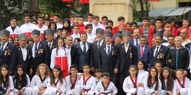 19 MAYIS KAHRAMANMARAŞ'TA COŞKUYLA KUTLANDI