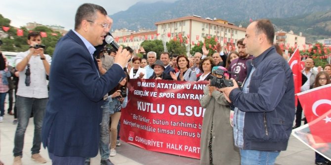 CHP’LİLERİN YÜRÜYÜŞÜNDE GÜZERGAH KRİZİ