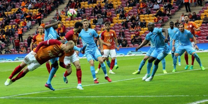 İLK YARIDA 2 GOL VAR