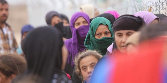 MUSUL'DA 700 BİN SİVİL YERİNDEN EDİLDİ