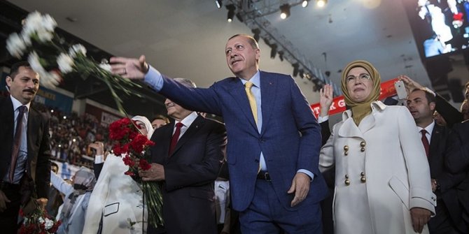 CUMHURBAŞKANI ERDOĞAN BİN 370 İMZA İLE TEK ADAY