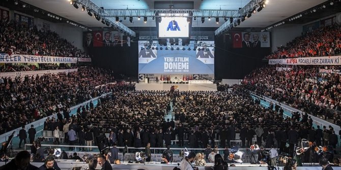 AK PARTİ MKYK LİSTESİNE 19 YENİ İSİM GİRDİ