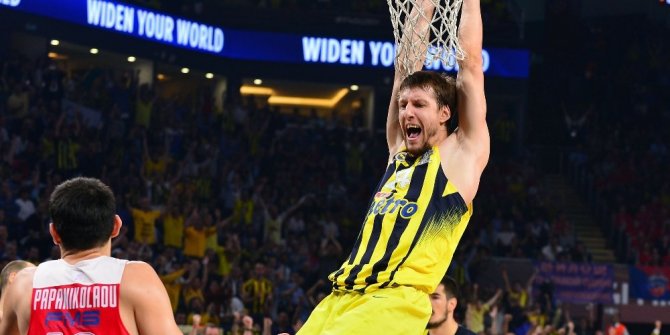 FENERBAHÇE TARİHİNDE BASKETBOLDA İLK AVRUPA KUPASI