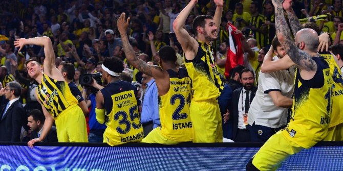 TFF FENERBAHÇE’Yİ KUTLADI