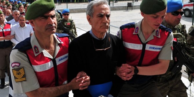 DURUŞMA SALONUNA ALINDILAR EN ÖNDE AKIN ÖZTÜRK!