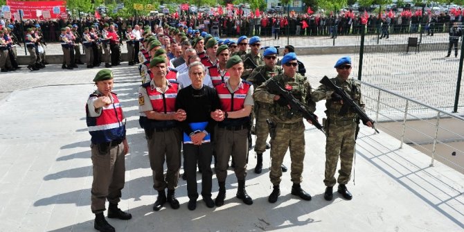 TSK’YA "ÖZEL İLETİŞİM AĞI KULLANANLAR" ADINDA LİSTE GELMİŞ!