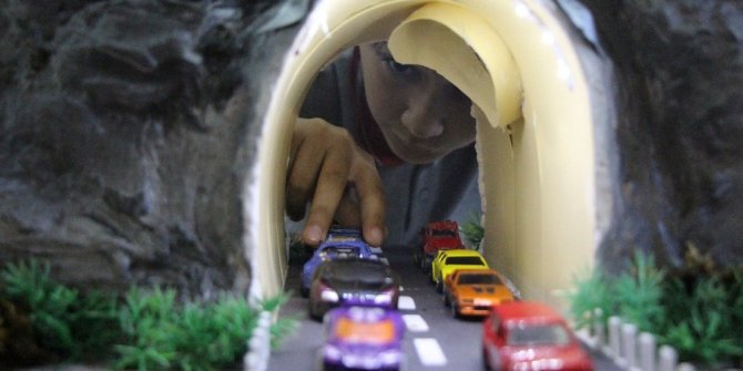 ÖĞRENCİLERDEN TÜNELLERİ BEDAVA AYDINLATACAK PROJE