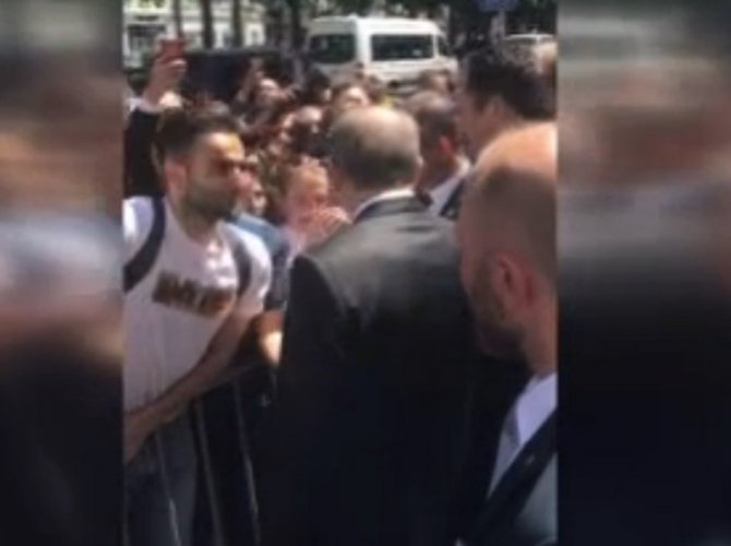 ERDOĞAN’A BRÜKSEL’DE SEVGİ GÖSTERİSİ