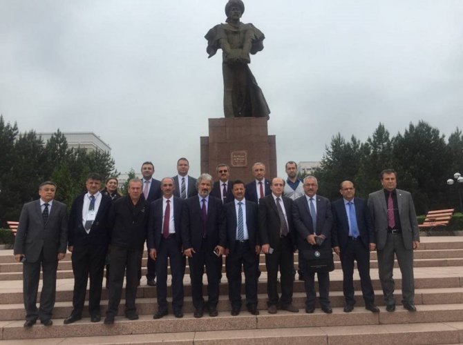 ÜNİVERSİTEMİZ KÜNİB EĞİTİM FUARINA KATILDI