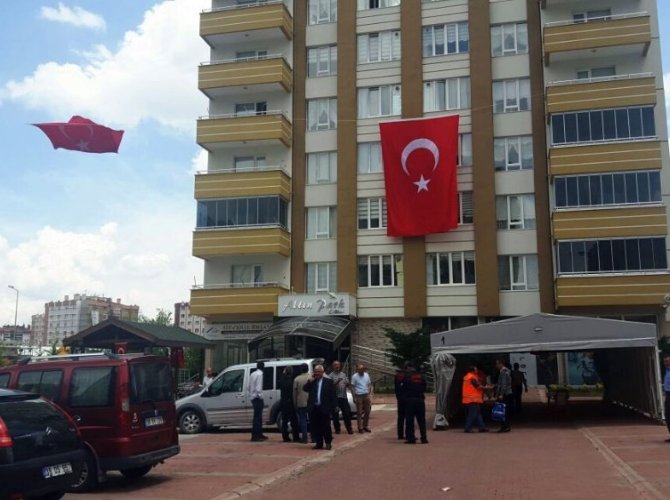 ŞEHİDİNİN AİLESİ ACI HABERİ ALDI