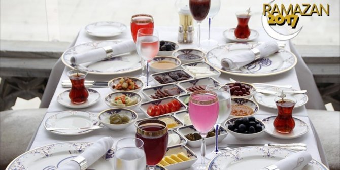 LÜKS OTELDE İFTAR 250 LİRAYA YAKLAŞIYOR