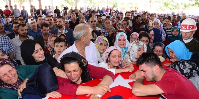 "EV ALACAKTIK, MEZAR ALDIK"