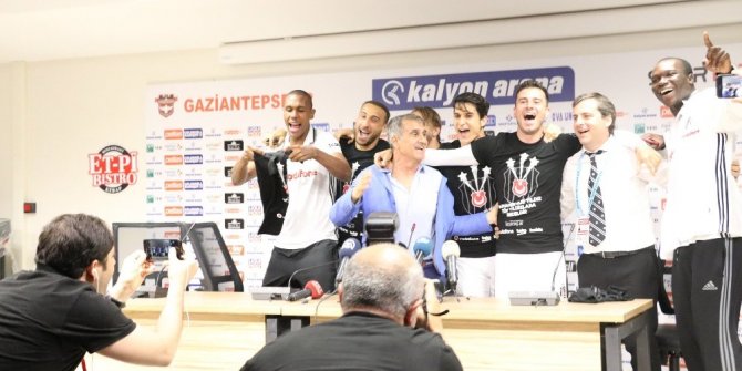 BEŞİKTAŞLI OYUNCULARDAN ŞENOL GÜNEŞ’E SÜRPRİZ