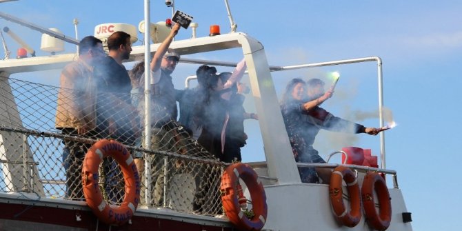 ŞAMPİYONLUK KUTLAMASI DEDİ, EVLİLİK TEKLİFİ ETTİ