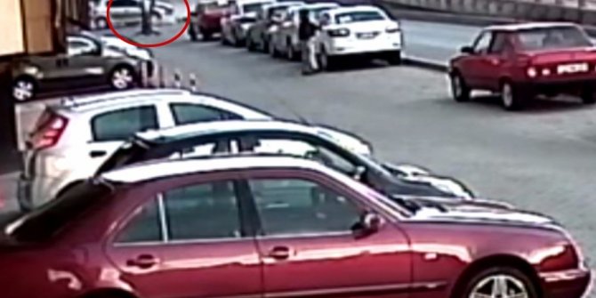 MOTOSİKLETLİ HAVADA DEFALARCA TAKLA ATTI