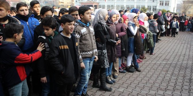 BAKAN YILMAZ, SURİYELİ ÖĞRENCİ SAYISINI AÇIKLADI