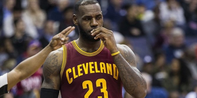 LEBRON JAMES'İN EVİNE IRKÇI SALDIRI
