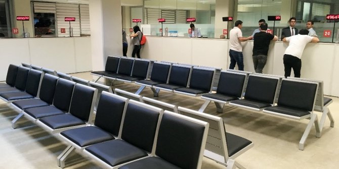 VERGİ DAİRELERİNDE BEKLENEN YOĞUNLUK YAŞANMADI