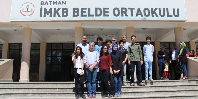 BATMAN’DA BİR OKULDAN 16 TEOG BİRİNCİSİ ÇIKTI