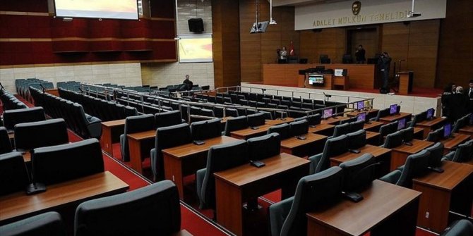 'GÜLEN'DEN KORKUYOR MUSUN?' SORUSUNU YANITLAYAMADI