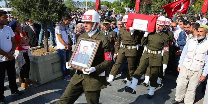 DİYARBAKIR ŞEHİTLERİ SON YOLCULUKLARINA UĞURLANDI