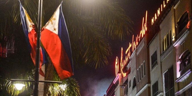 MANİLA'DA TURİSTİK OTELE SALDIRI